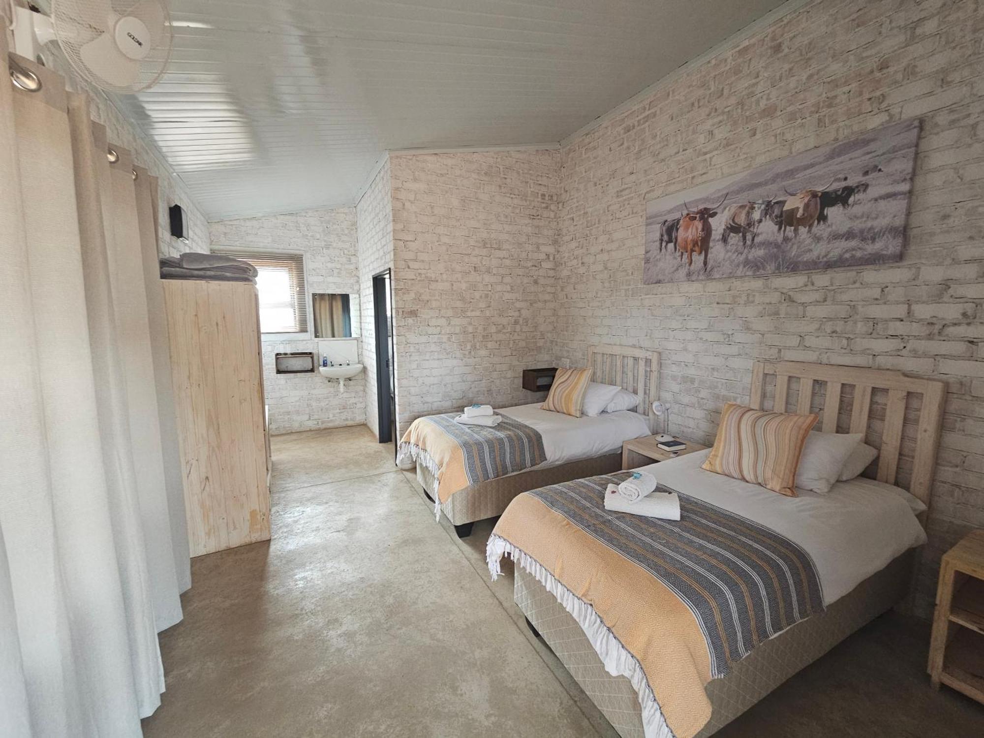 Kaoko Bush Lodge Kamanjab Экстерьер фото