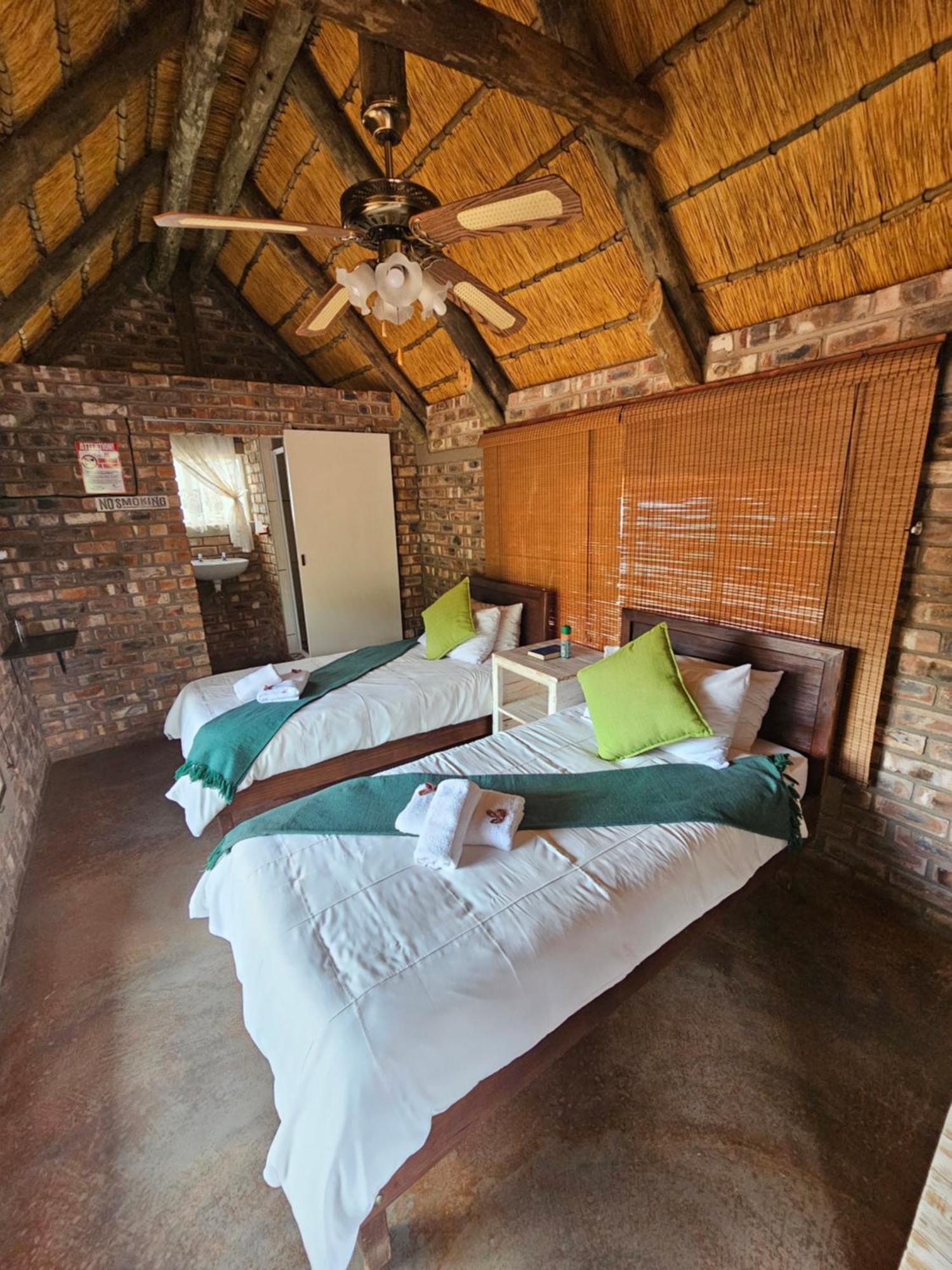 Kaoko Bush Lodge Kamanjab Экстерьер фото