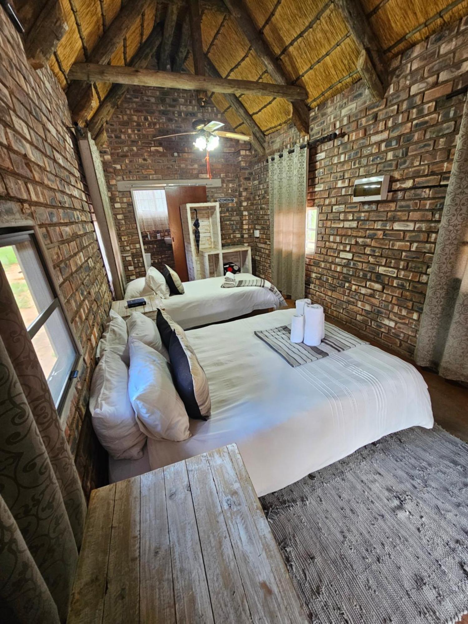 Kaoko Bush Lodge Kamanjab Экстерьер фото