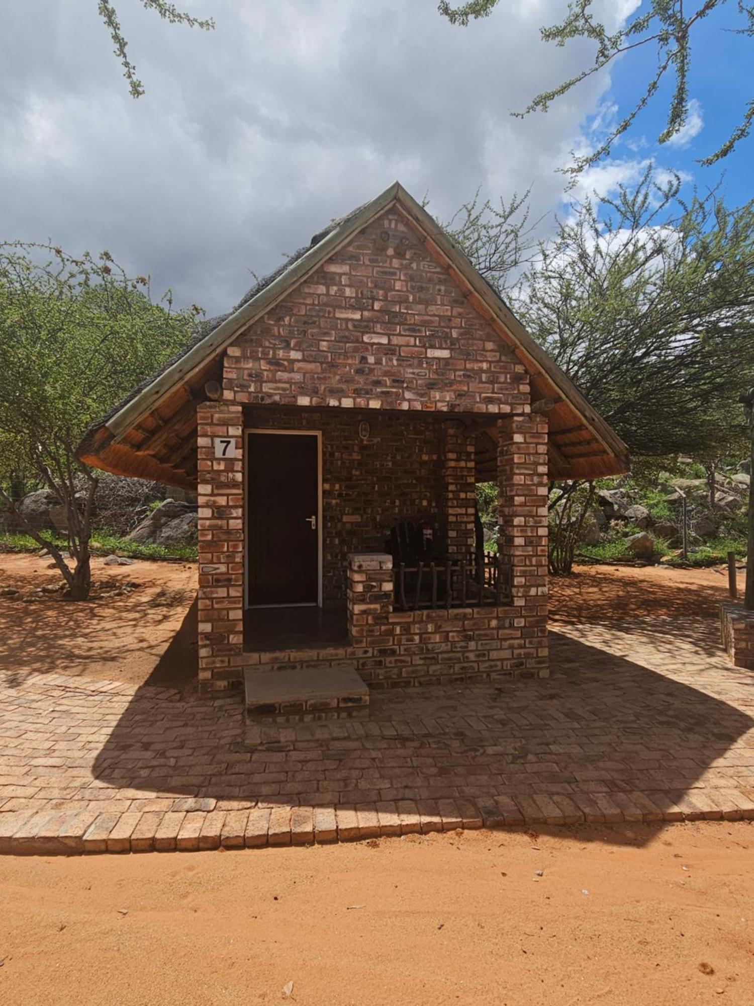 Kaoko Bush Lodge Kamanjab Экстерьер фото